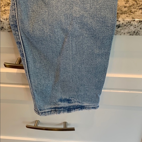 Hollister Curvy High-Rise Mom Jeans in Light Blue - Picture 6 of 9